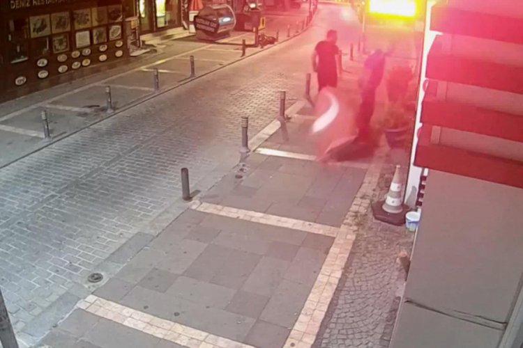 Türk bayrağına saldıran kişi tutuklandı