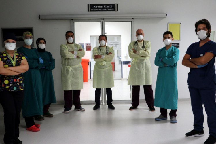 Ankara Şehir Hastanesi acil servisinde Covid-19 mücadelesi