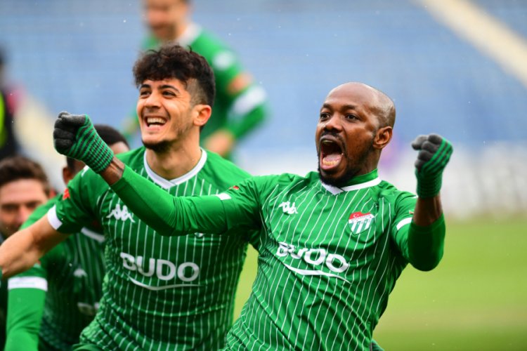 Bursaspor'da kiralıklar takımlarına döndü