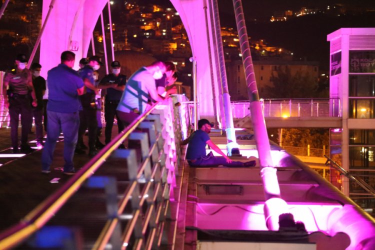 İnternetten tanıştığı kadın evli çıkınca intihar etmeye kalktı