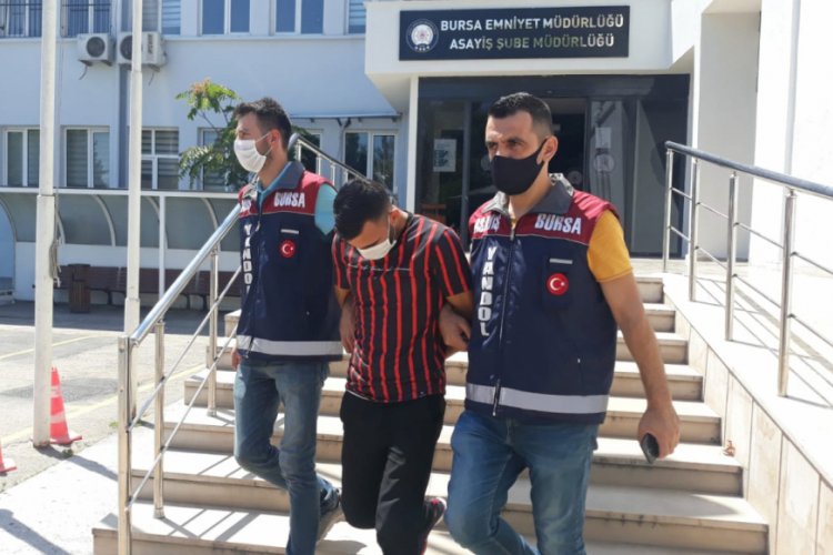 Bursa'da 51 suçtan kaydı bulunan kapkaççıyı yara bandı yakalattı