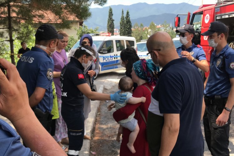 Yangında dumandan etkilenen 7 kişi hastaneye kaldırıldı