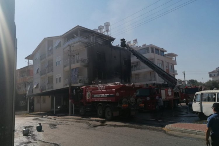 Antalya'da ev yangınında can pazarı