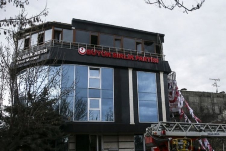 BBP'li iki belediye başkanı istifa etti