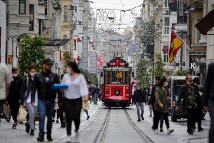 Prof. Dr. Müftüoğlu: Ülkemizde şu anda en az 200 bin virüs taşıyıcısı var