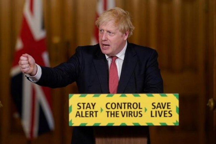 Boris Johnson'dan flaş açıklama: Kısıtlamalara geri dönüyoruz!