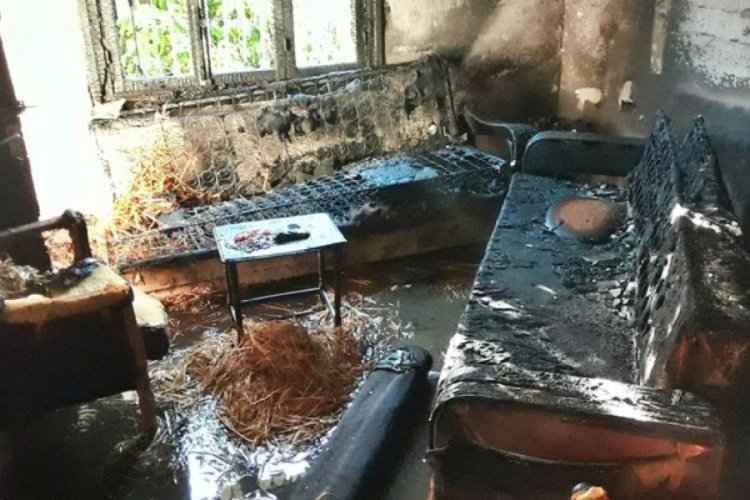 Klima ünitesi patladı, ev kullanılamaz hale geldi
