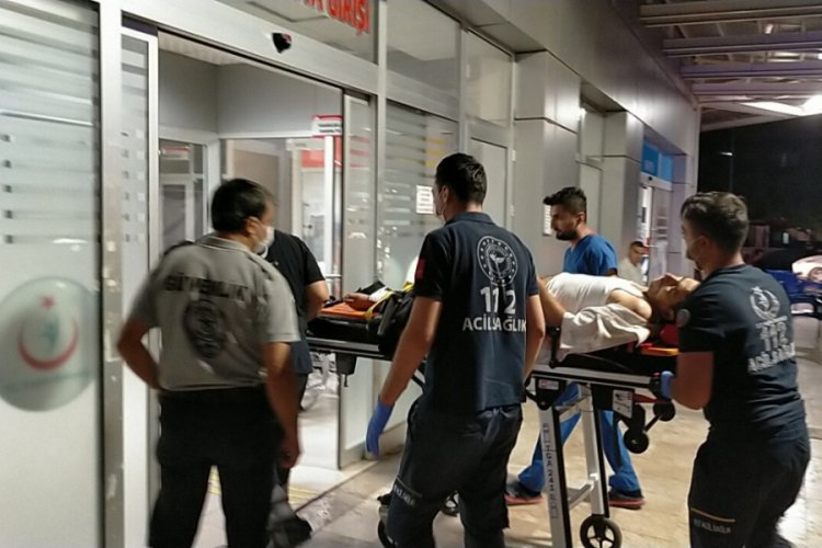 Bayram günü silah ve bıçaklı kavga: 1 ölü, 3 yaralı