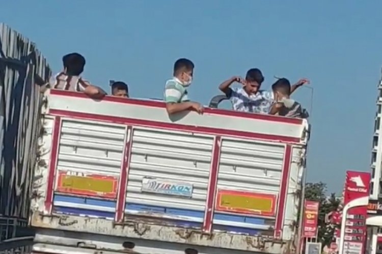 Bursa'da çocukların tehlikeli yolculuğu
