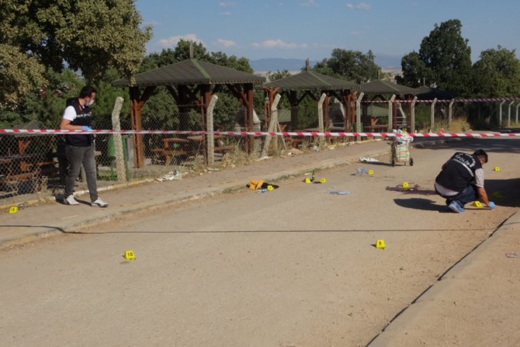 Dehşet! Karısıyla kaçan kuzenini parkta öldürdü
