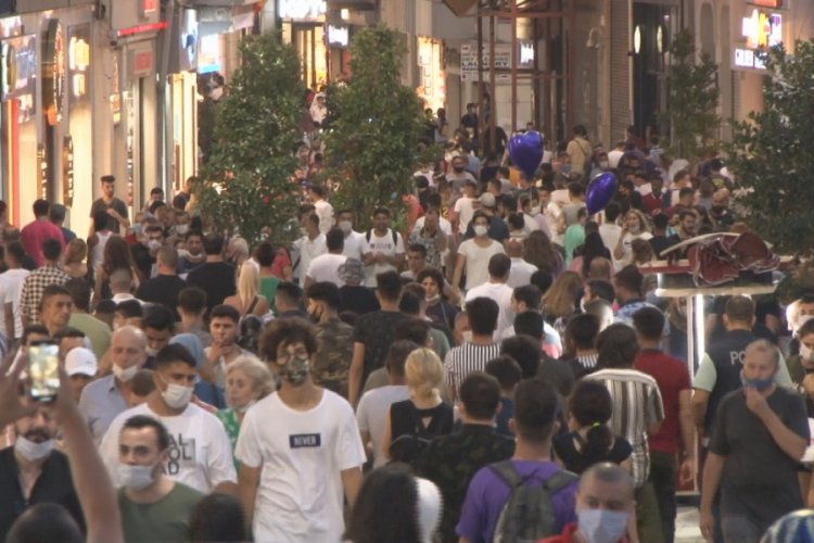 İstiklal'deki yoğunluk korkuttu!
