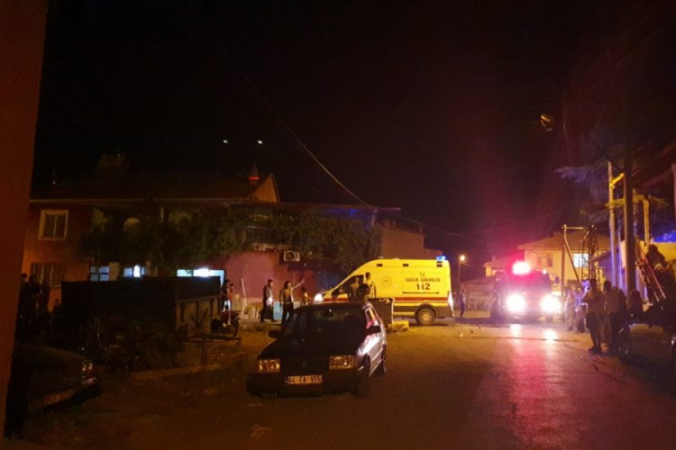 Uşak'ta çıkan yangında müştemilat kullanılmaz hale geldi