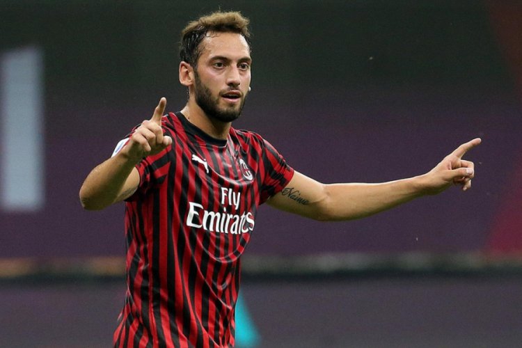 Hakan Çalhanoğlu, İtalya'da en golcü sezonunu yaşadı
