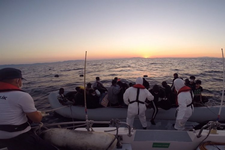 İzmir'de 41 sığınmacı kurtarıldı