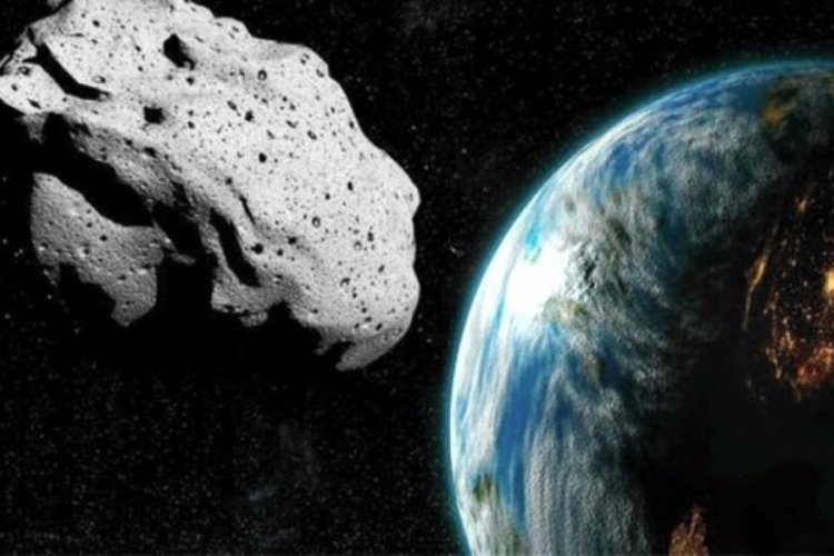 Futbol sahası büyüklüğündeki dev asteroit, Dünya'yı teğet geçti