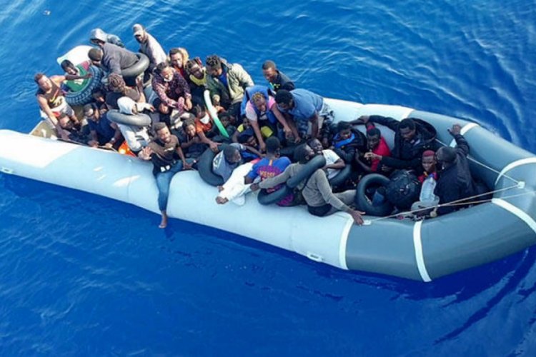 Türk kara sularına itilen 37 sığınmacı kurtarıldı
