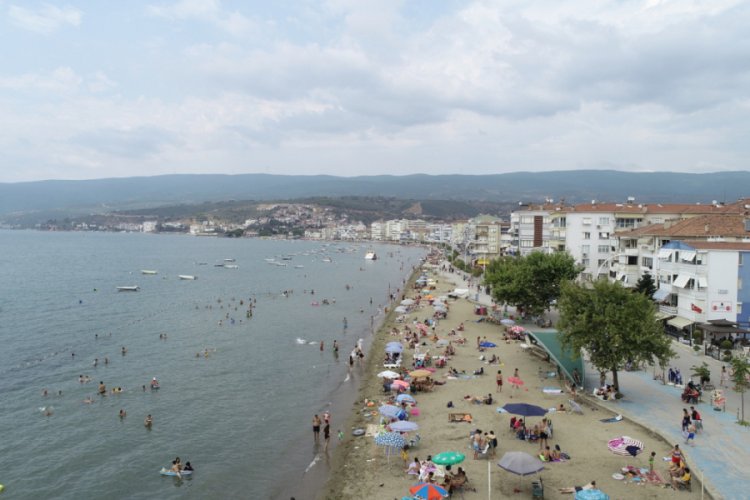 Bursa'daki sahillerde günübirlikçi yoğunluğu