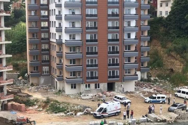 İnşaattan düşen işçi hayatını kaybetti