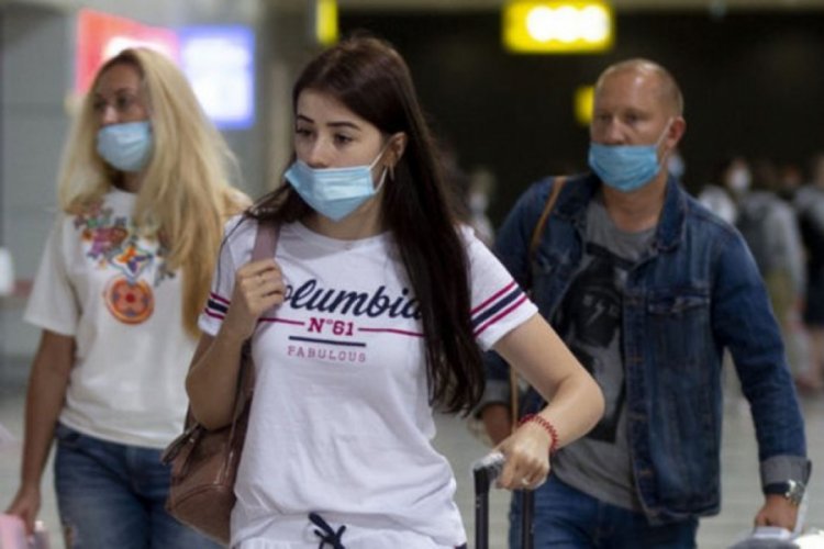 Antalya'ya ilk Rus turist kafilesi geldi