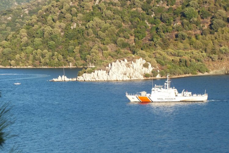 Yunan sahil güvenliği tekneye ateş açtı: 3 yaralı