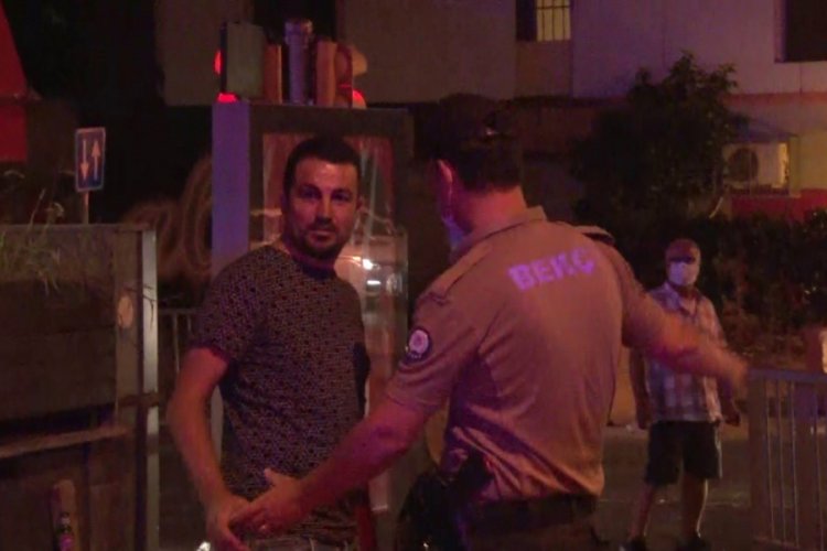 Kanlı gece! Silahlarla restoran bastılar...