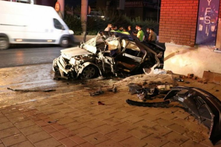 Korkunç kaza: 1'i ağır, 3 yaralı!