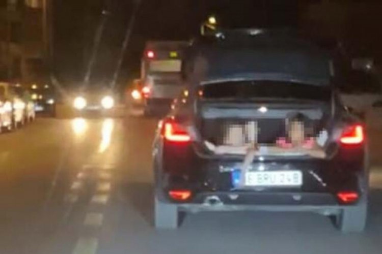 Çocukların otomobil bagajında tehlikeli yolculuğu