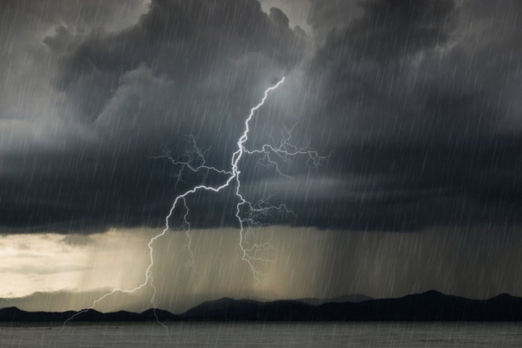 Meteorolojiden gök gürültülü sağanak yağış uyarısı