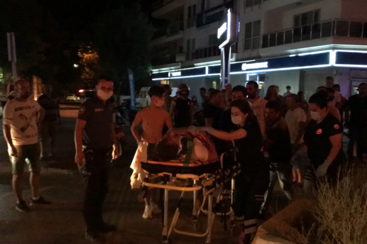 Motosiklet yayaya çarptı: 1 ağır yaralı