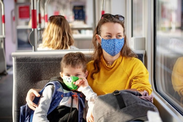 Danimarka'da toplu taşımada maske zorunluluğu