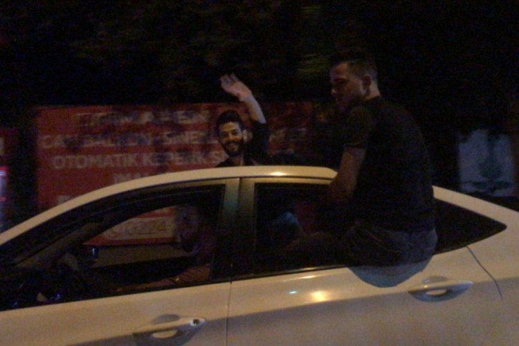 Bursa'da konvoyda selfie çekerek ölüme davetiye çıkardılar