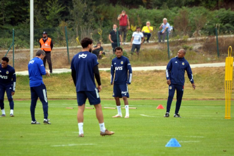 Fenerbahçe yarım sahada çift kale maç yaptı