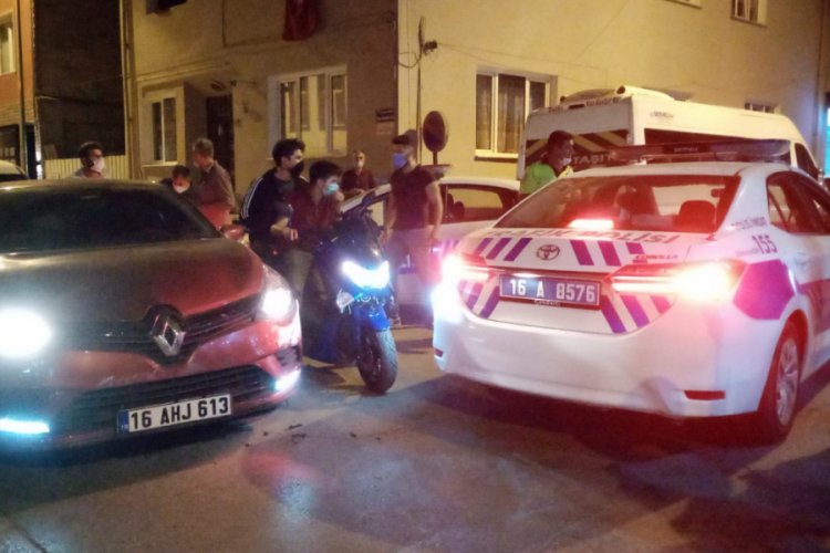 Bursa'da polisten kaçarken kaza yaptılar!