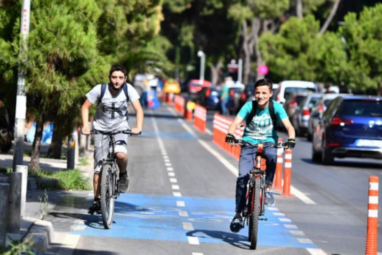 İzmir'de deniz ulaşımı bisikletliye 5 kuruş