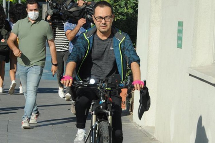 Serdar Ortaç: Annem sevdi ama evlilik düşünmüyorum