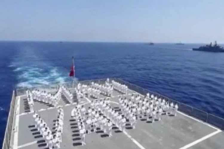Deniz Harp Okulu öğrencileri KKTC'yi selamladı