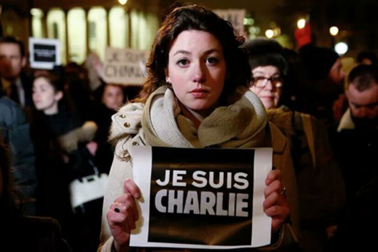 Charlie Hebdo'dan yine Hz. Muhammed'e hakaret içerikli karikatür