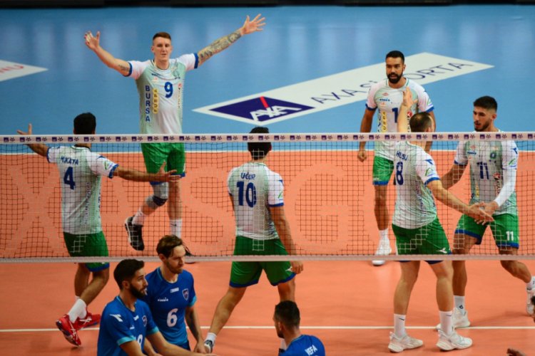 Bursa Büyükşehir Belediyespor, Afyon Belediye Yüntaş'ı 3-0 mağlup etti