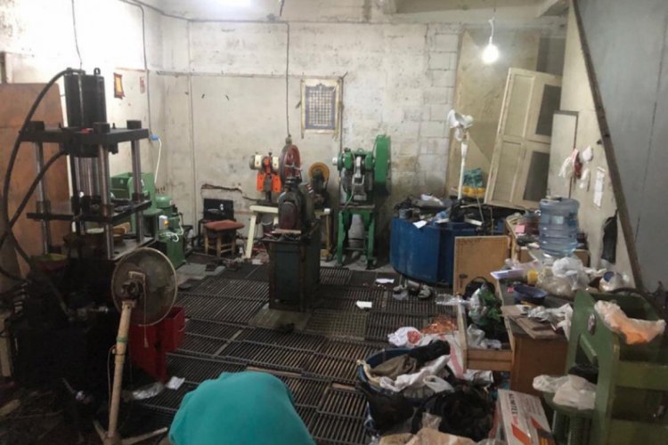Sahte altın üreten atölyeye baskın