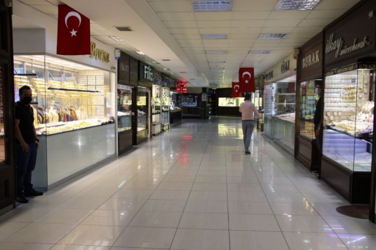 Covid-19 iddiası 300 esnafı mağdur etti