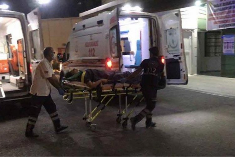 Kontrolden çıkan araç şarampole devrildi