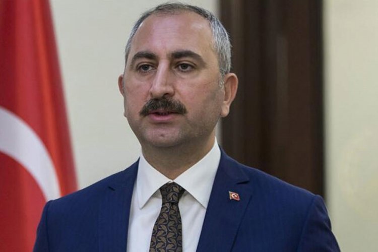 Bakan Gül'den trafik kazasında hayatını kaybeden zabıt katibi için başsağlığı mesajı