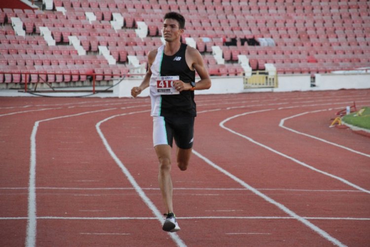 12. İsmail Akçay yol koşusunda zafer Adel Mechaal'in