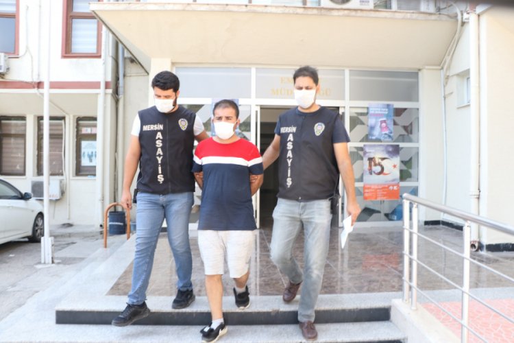 Cinsel ilişki teklif ettiği kadının çantasını alıp kaçtı
