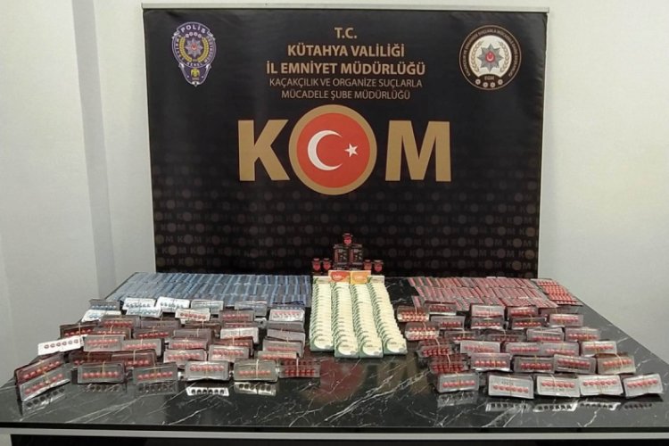 Kütahya'da cinsel içerikli kaçak ürünler ele geçirildi