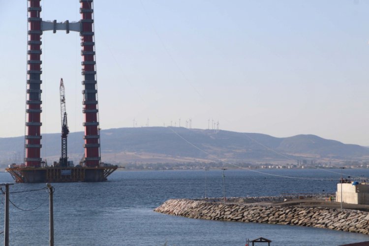 1915 Çanakkale Köprüsü'nde kılavuz halat çekimi nedeniyle Boğaz gemi geçişlerine kapatıldı