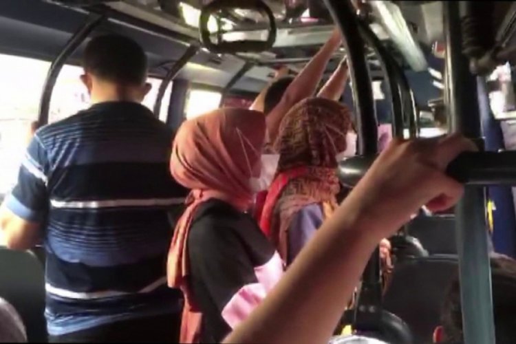 Minibüste sosyal mesafe hiçe sayıldı