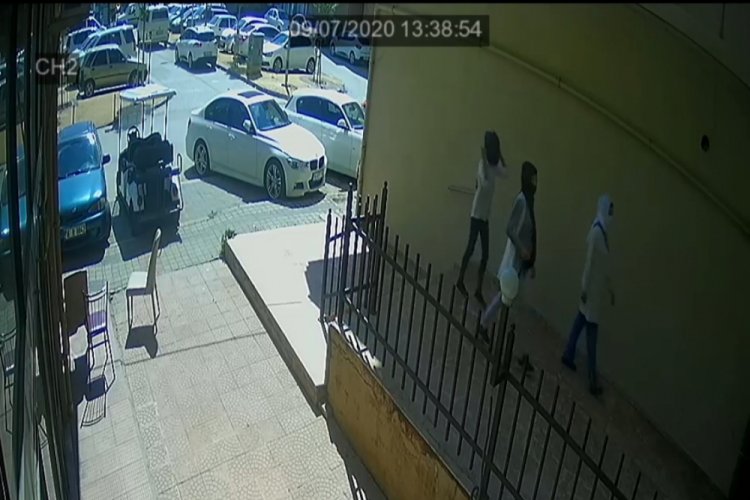 Bursa'da altın çalan 3 kadın güvenlik kamerasına yakalandı