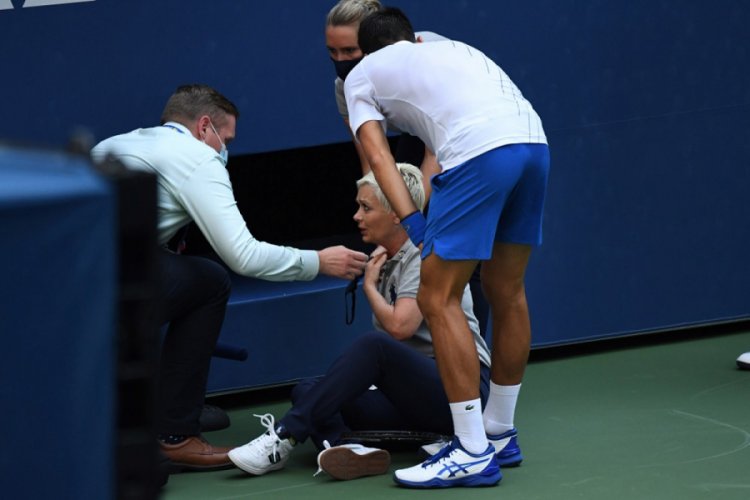 Djokovic'ten hayranlarına çağrı: Hakem yanlış bir şey yapmadı