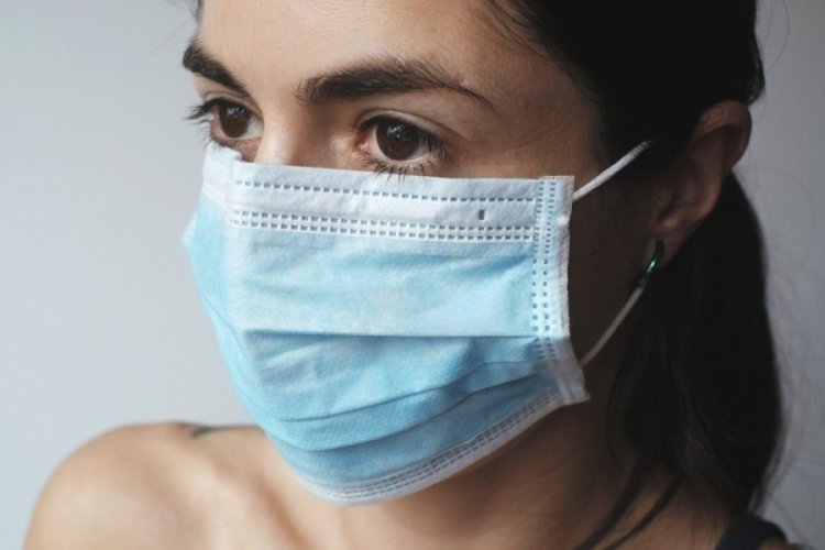 Bilim insanları: Maske takmak aşı etkisi yapıyor!